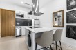 HARBOUR WALK 211, 1 BED + DEN
