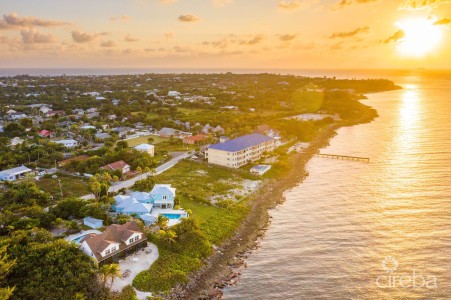 WAVES GROUND FLOOR END UNIT , OCEANFRONT CONDO