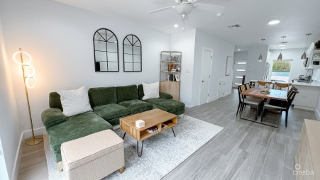 MANGO VILLAS TOWNHOME - WEST BAY MANGO VILLAS TOWNHOME - WEST BAY