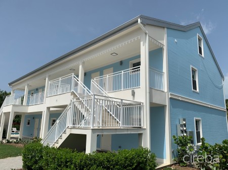 1 BEDROOM 1 BATHROOM - SILVER THATCH VILLAS