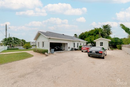 WEST BAY SINGLE FAMILY HOME ON 0.3 ACRE LOT WEST BAY SINGLE FAMILY HOME ON 0.3 ACRE LOT