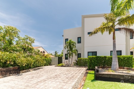 SOUTH SOUND NUSA VILLAS BEAUTIFUL HOME WITH POOL SOUTH SOUND NUSA VILLAS BEAUTIFUL HOME WITH POOL