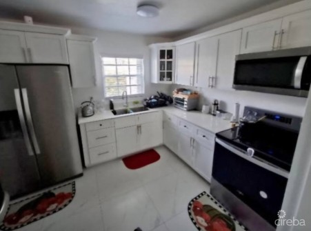 SPRINGFIELD COURTS - 2 BR 2.5 BATH SPRINGFIELD COURTS - 2 BR 2.5 BATH