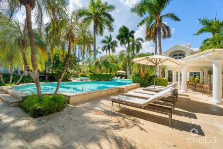 BRITANNIA KINGS COURT EXECUTIVE HOME