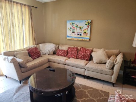 VILLA ROYALE W/STUDIO