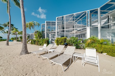 POOLS OF THE KAI - BEACHFRONT OASIS IN RUM POINT