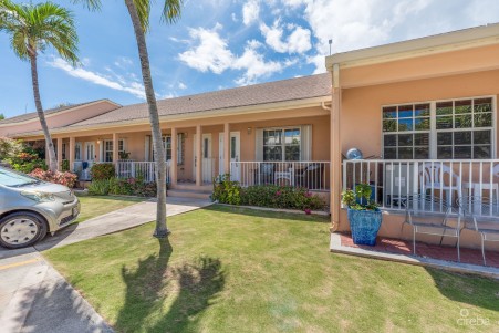 CHARMING & CENTRALLY LOCATED SOUTH COVE IN SOUTH SOUND