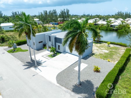 TARPON CIRCLE 4 BED FAMILY HOME