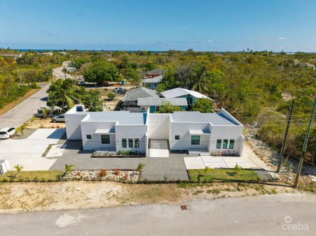 HYRE VIEW - 3 BED, 2 BATH DUPLEX