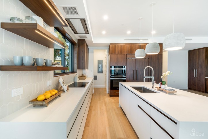 THE SANDS PENTHOUSE OCEAN VIEWS