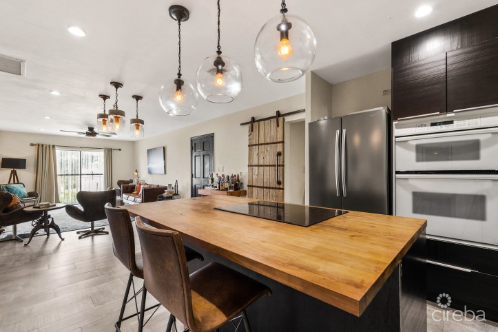 CARIBBEAN COURTS 3C, SOUTH SOUND CONDO