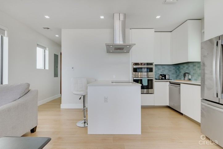 SILVER REEF RESIDENCES UNIT 1