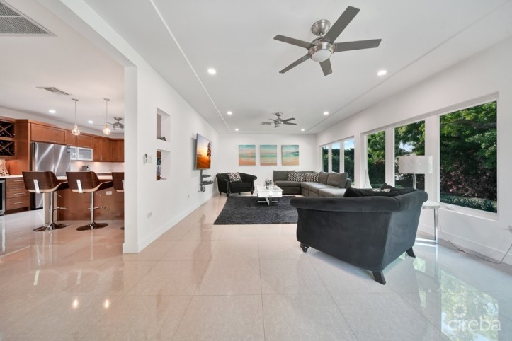 MODERN 5 BEDROOM ESTATE HOME ON SMB CORRIDOR