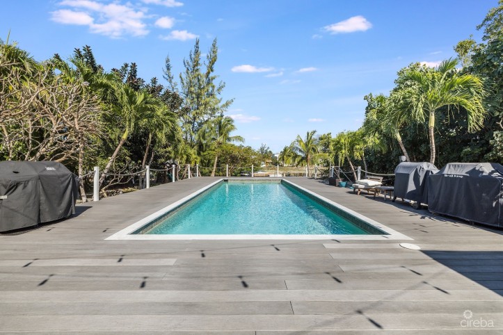 4 BEDROOM  CANAL FRONT DUPLEX WITH POOL - 188 ABBEY WAY UNIT 1