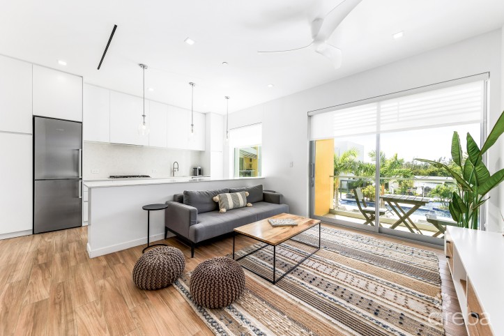 ONE CANAL POINT 324, SEVEN MILE CORRIDOR