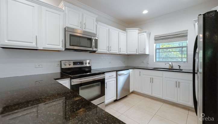 COASTAL ESCAPE WATERFRONT TOWNHOUSE