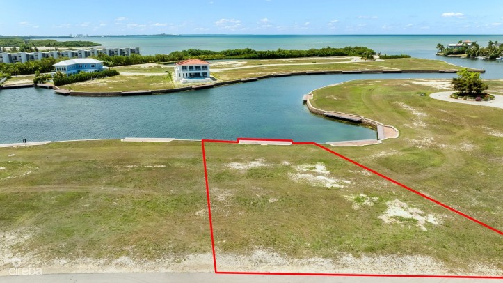 PRIME CANALFRONT LOT | HARBOUR REACH