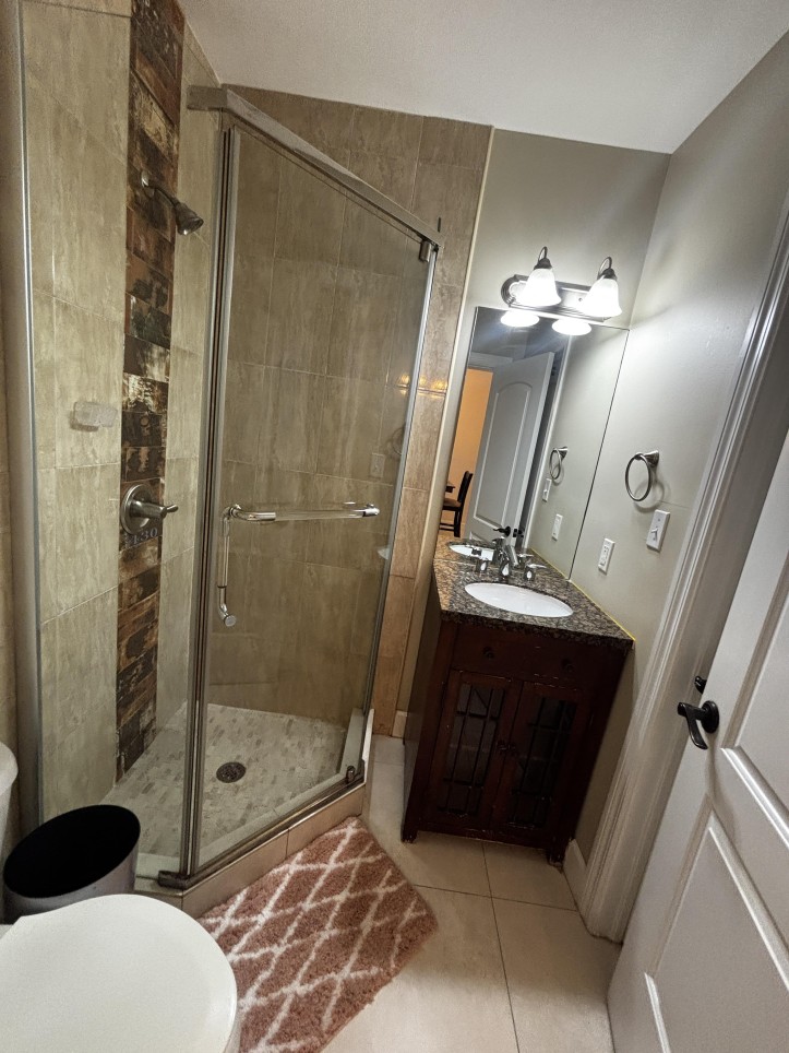 IMMACULATE 2 BEDROOM AT LANTERN POINT