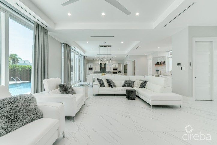 BRITANNIA ESTATES FAMILY HOME SEVEN MILE BEACH CORRIDOR