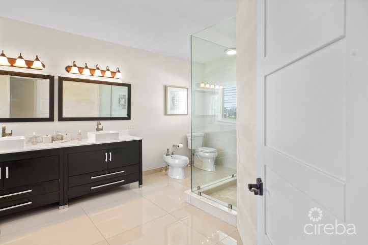 GOVERNORS HARBOUR ESTATE HOME