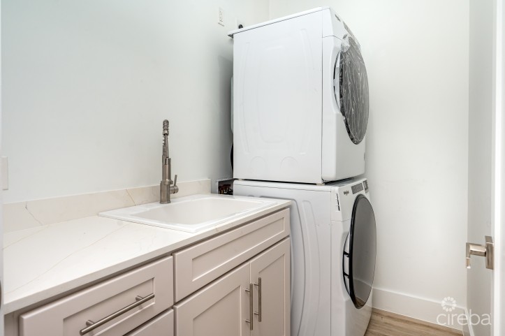 LAVANIA COURT - GATED - LARGE 2 BED 2 BATH TOWNHOMES