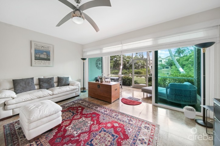 LAGUNA DEL MAR ON 7 MILE BEACH