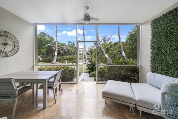 LAGUNA DEL MAR ON 7 MILE BEACH