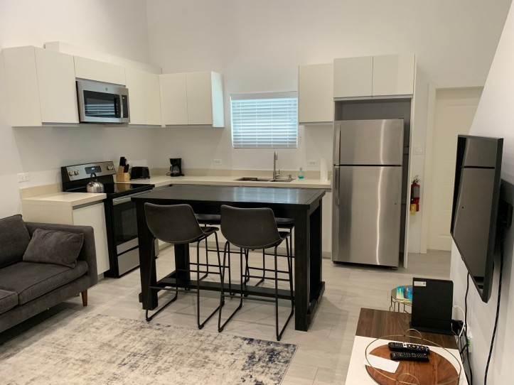 SILVER THATCH VILLAS