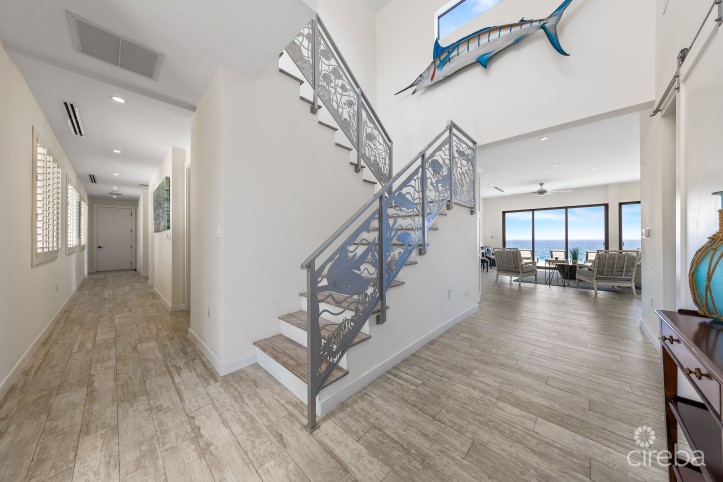 BELLA VISTA-LUXURY PANORAMIC OCEANFRONT 5 BEDROOM ESTATE