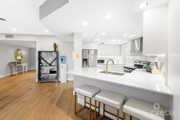 BRITANNIA, REGENTS COURT 613,  WITH DOCK