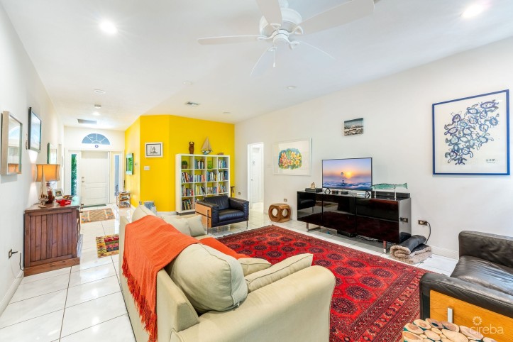 MULBERRY DRIVE 35, SOUTH SOUND HOME