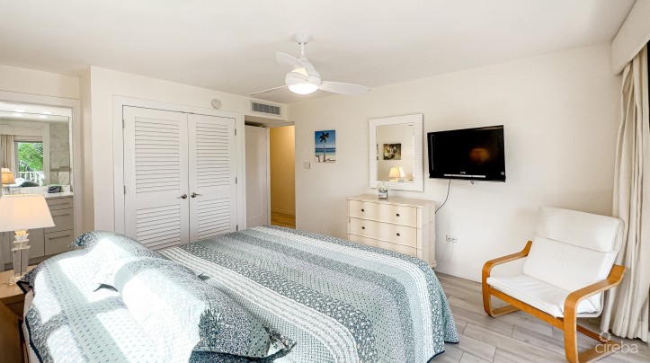 AQUA BAY CLUB | END UNIT 2 BED , SEVEN MILE BEACH