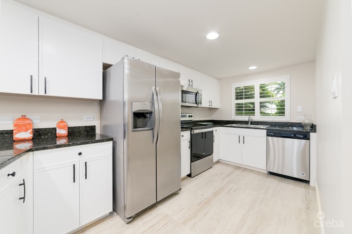 SEVEN MILE BEACHFRONT  CONDO, CAYMAN CLUB