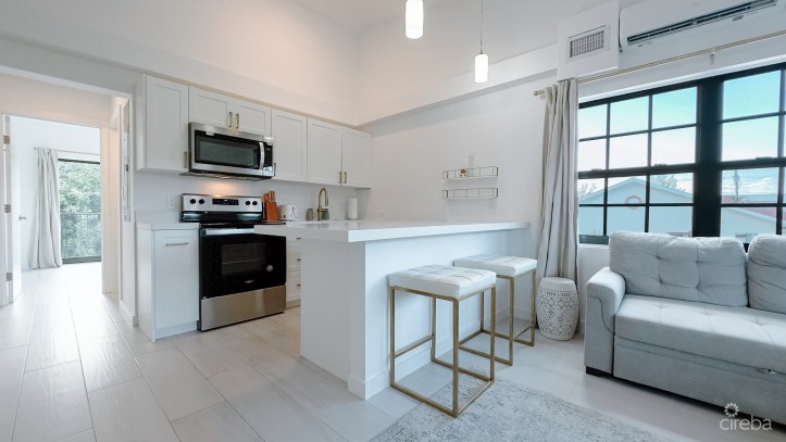 1BED CONDO WEST BAY SIENA GARDENS