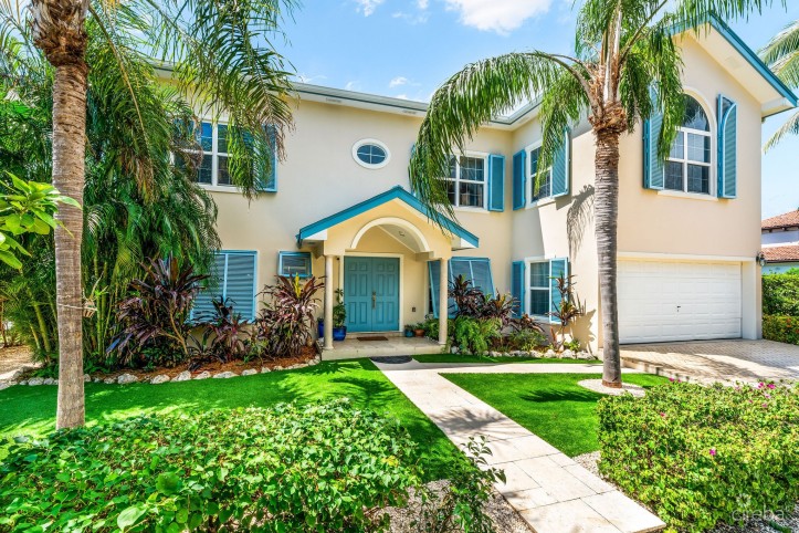 BIMINI DRIVE  - GRAND HARBOUR | EXCLUSIVE 5-BED WATERFRONT HOME