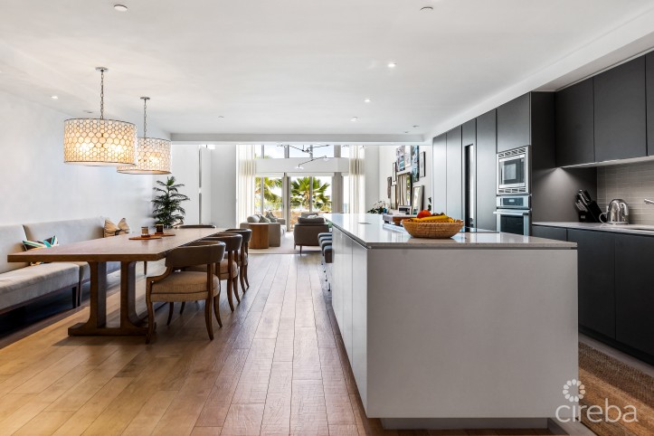 TIDES -  BEACHFRONT, LUXURY 4 BEDROOM CONDO WITH TERRACE