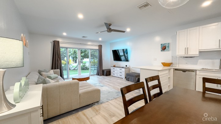 1 BED CONDO DOWNTOWN REACH