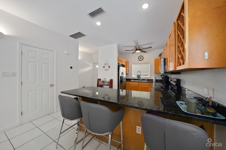 COCONUT BAY 118, WEST BAY OCEANVIEW