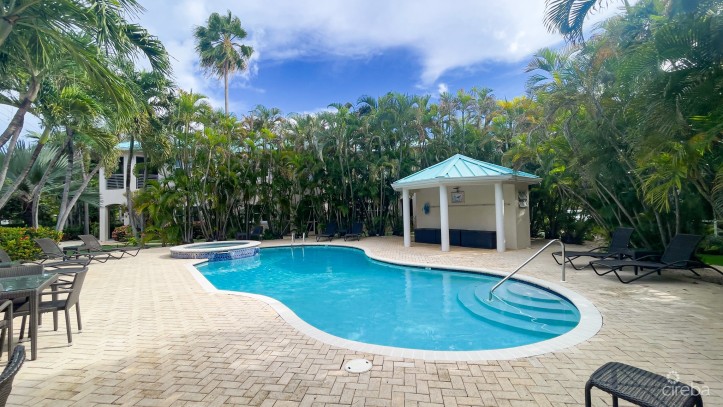 2 BED SOUTH SOUND TOWNHOME  GRAND PALMS