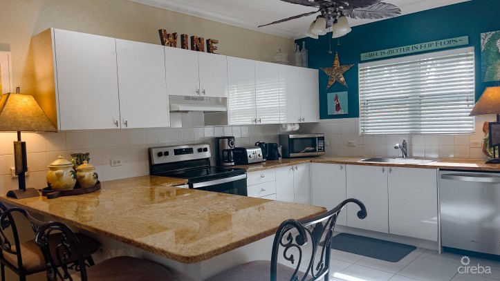 2 BED SOUTH SOUND TOWNHOME  GRAND PALMS