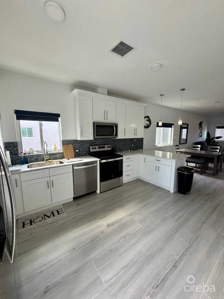 LA PAIDION ONE, BLK 1, APT 6