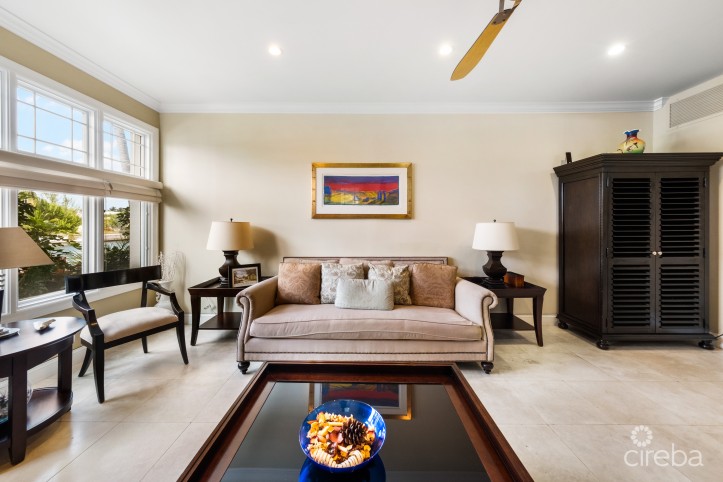 BRITANNIA KINGS COURT WITH TWO DOCK OPTIONS AVAILABLE