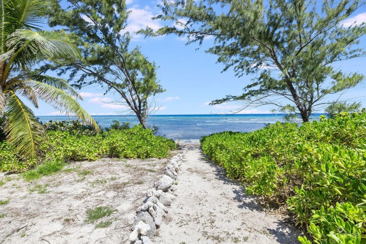 A CONTEMPORARY ISLAND ESCAPE ON RUM POINT DRIVE