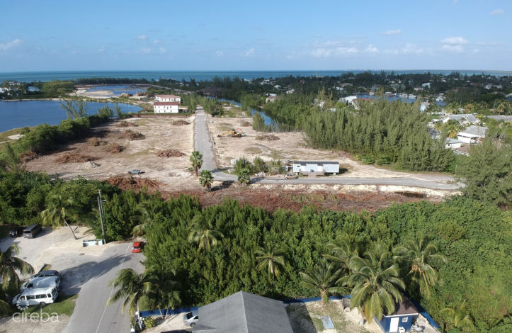 AUBURN BAY, LARGE CANAL FRONT LOT C9