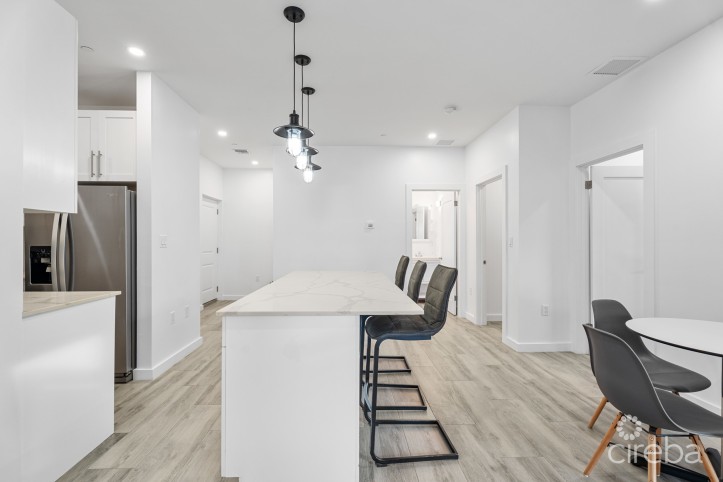 19 NORTH 3 BED CORNER UNIT WITH LAKE VIEW