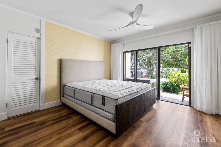 #4 VILLAS PAPPAGALLO - RENOVATED 1 BED / 1 BATH