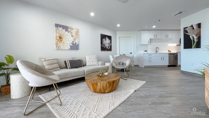 GRAND CAYMANIAN PENTHOUSE - CRYSTAL HARBOUR