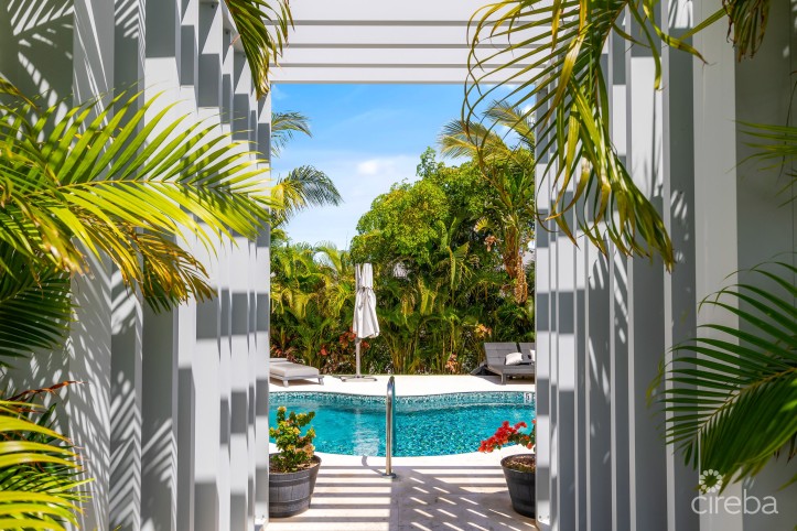 ONE CANAL POINT 324, SEVEN MILE CORRIDOR