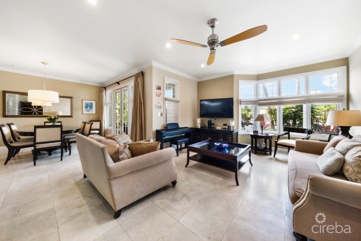 BRITANNIA KINGS COURT WITH TWO DOCK OPTIONS AVAILABLE