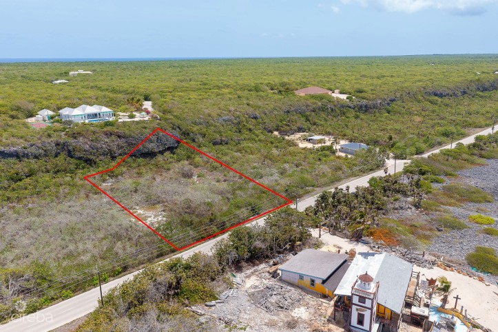 0.70 ACRE LOT - SOUTH SIDE CAYMAN BRAC